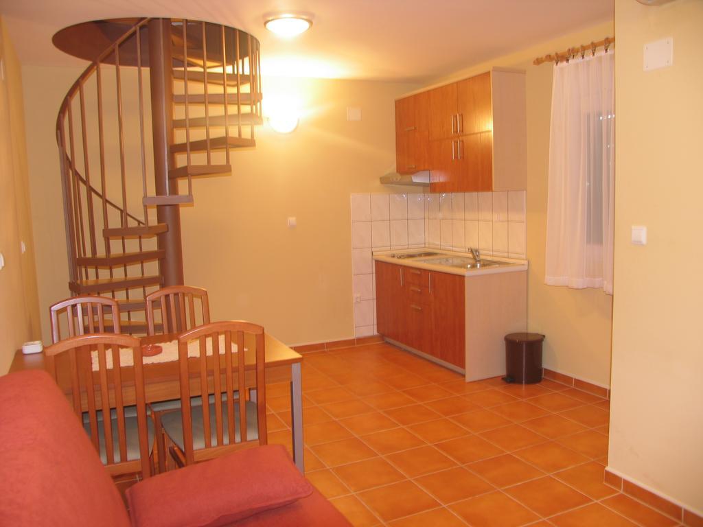 Apartments Villa Ceres 클레크 외부 사진
