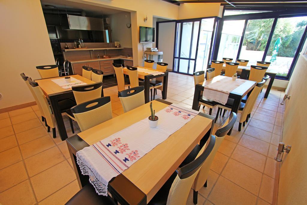 Apartments Villa Ceres 클레크 외부 사진